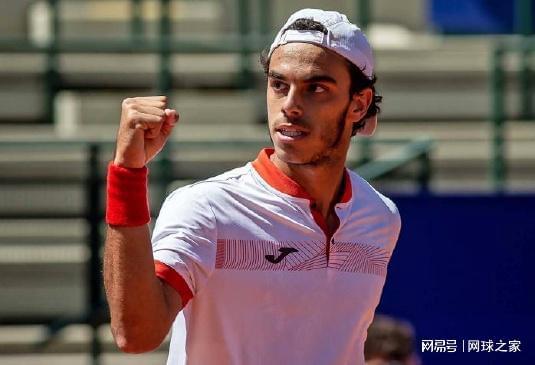 一名出球点 一名出球点